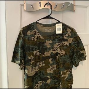 Guess NWT T-Shirt Camo Print